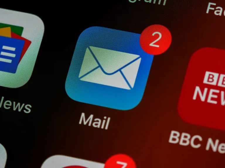 Can you shorten a mailto link and track clicks on it?